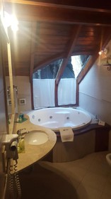 Casa del Bosque Aparts & Suites