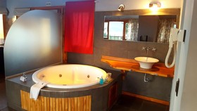Casa del Bosque Aparts & Suites
