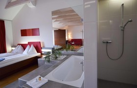 All in Red Thermenhotel