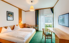 Thermenhotel  Kurz