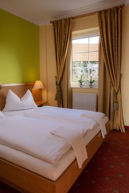 Thermenhotel Vier Jahreszeiten
