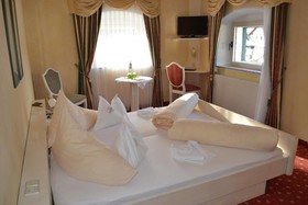 Biedermeier Schlössl Lerchenhof