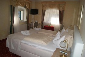 Biedermeier Schlössl Lerchenhof