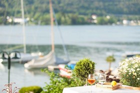 Tennis & Yacht Hotel
