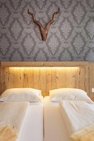 AlpenParks Hotel & Apartment Montana Matrei