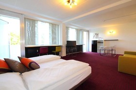 College Garden Hotel