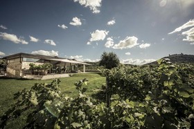 MALAT Weingut und Hotel