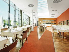 Therme Laa – Hotel I Silent Spa I Villas
