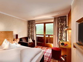 Hotel Berghof Crystal Spa & Sports