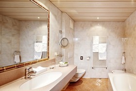 Hotel Berghof Crystal Spa & Sports