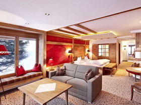 Hotel Berghof Crystal Spa & Sports