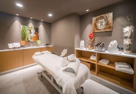 ADLERS Lifestyle Hotel