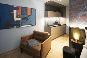 B(l)ackhome City Apartments