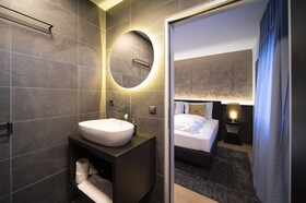 B(l)ackhome City Apartments