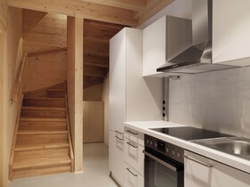 Mondholz - Urban Inn 24-7