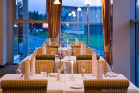 Penz Hotel West