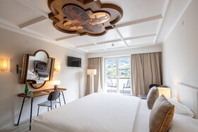 Q! Hotel Maria Theresia