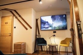 Roomie Alps Design Hostel