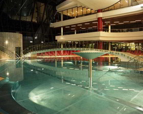 Aqua Dome
