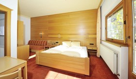 Apart Hubertus