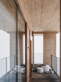 The Crystal VAYA Unique