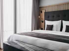 The Crystal VAYA Unique