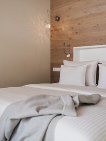 The Crystal VAYA Unique