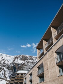 The Crystal VAYA Unique