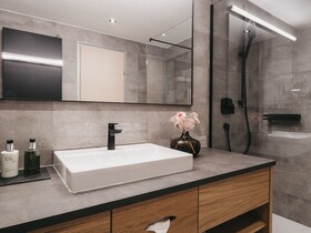 The Crystal VAYA Unique