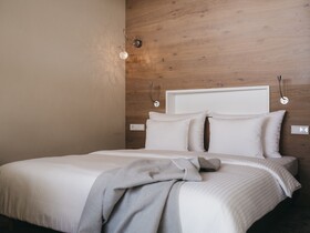 The Crystal VAYA Unique