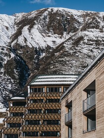 The Crystal VAYA Unique