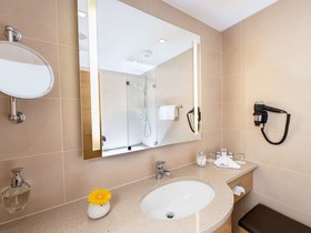 aja Fürstenhaus am Achensee