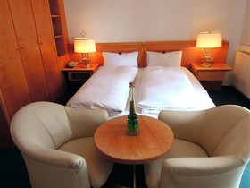 Hotel Olympia & Herbs