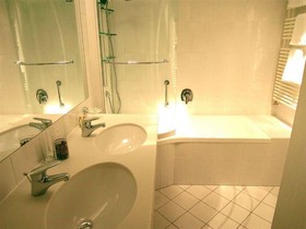 Hotel Olympia & Herbs