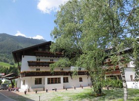 Valluga Hotel