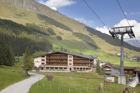 VALARA Alpine Art Hotel