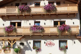 Hotel Guesthouse Almrose