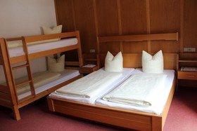 Hotel Guesthouse Almrose