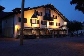 Hotel Lebzelter