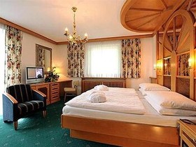 Hotel Alpina