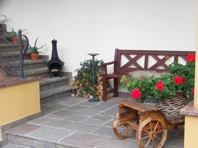 Landhaus & Appartementhaus Haussteiner