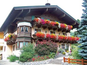 Landhaus & Appartementhaus Haussteiner