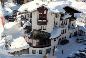 Meizeit Lodge