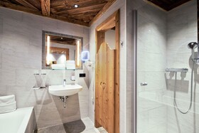 Almdorf Flachau Hütte