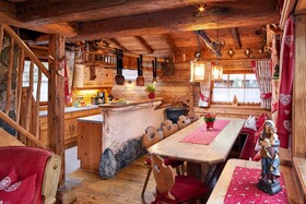 Almdorf Flachau Hütte