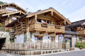Almdorf Flachau Hütte