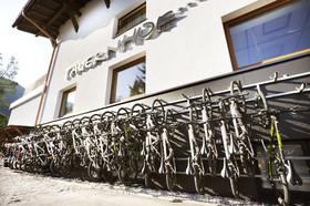 DIPS&DROPS – The First Bike And Ski Hub