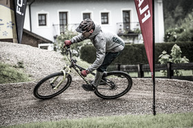 DIPS&DROPS – The First Bike And Ski Hub