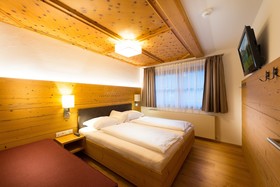 Hotel & Chalet Dorfer