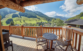 Chalets Blockhaus Saalbach by HolidayFlats24